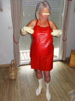 rubber housewife