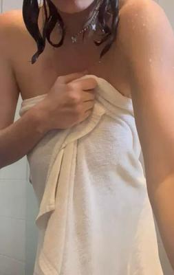 Hot big tits getting out the shower