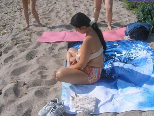 She proposed me to join her at the beach