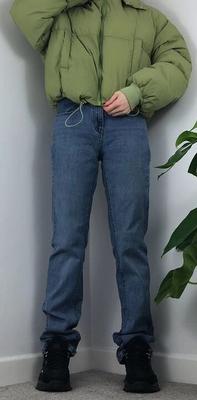 Wife Jenny posing in her jeans for comments