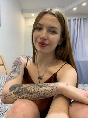 juliabloomy dama de tetas pequeñas de reddit