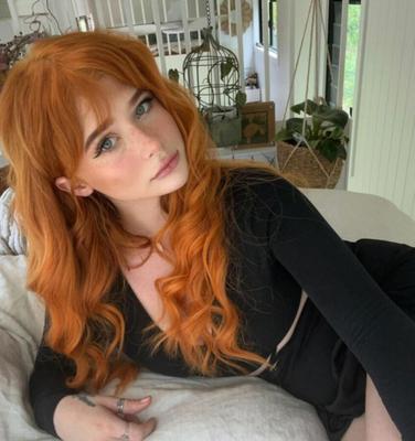 Che, gorgeous ginger webslut