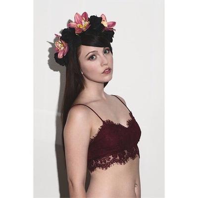 moi en lingerie racée :)