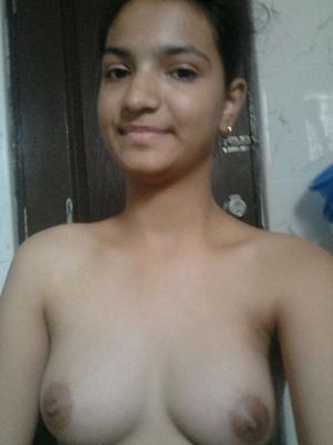 India adolescente desnuda