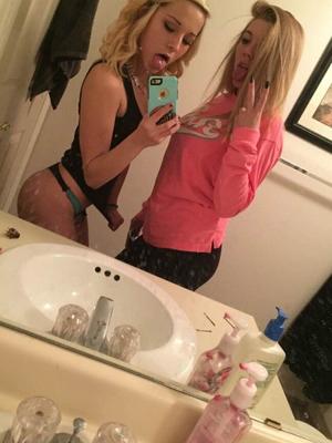 Hot blonde teen - kik Amateurgirls to share a girl