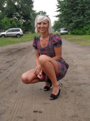 MILF maigre russe blonde sexy