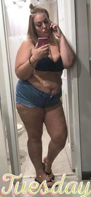 La puta BBW Chubby Belly que no recibí en Navidad