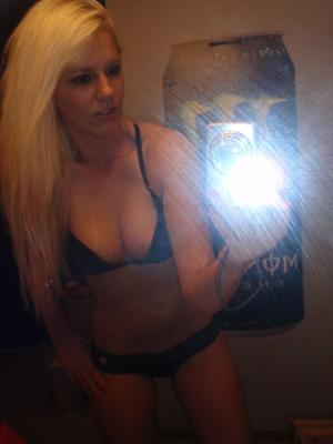 Hot Blonde Selfies