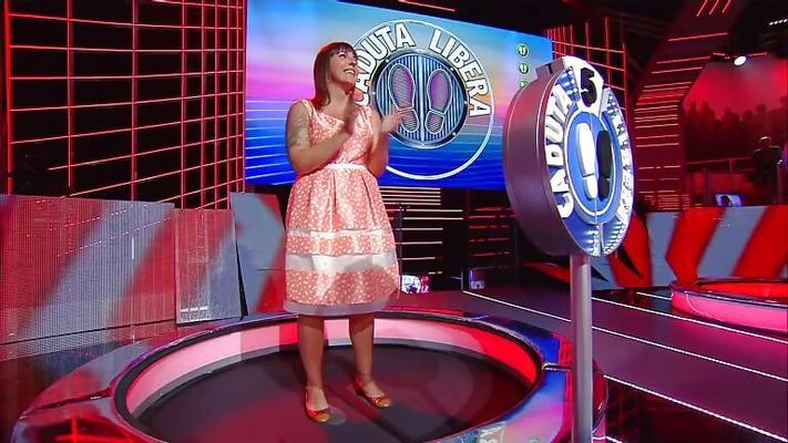 Caduta Libera sous la jupe de la télévision italienne Elisa