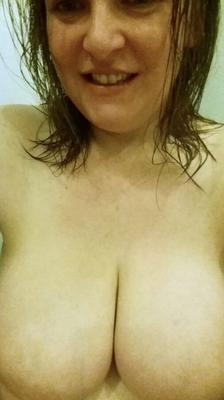 Professeur de femme salope seins nus