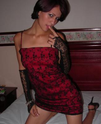 MILF brune amateur chaude