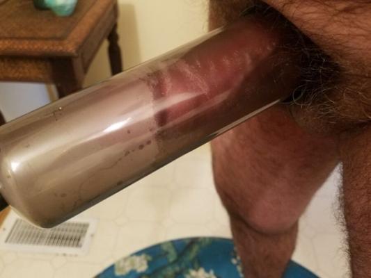 PUMPING MY COCK