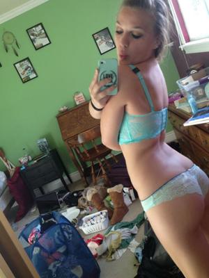 Mirror slut selfies