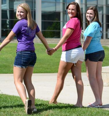 College girls in Groups: Which sorority girl(s) do you like?