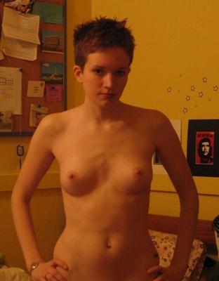 College tomboy pixie from Maine shows off to her boyfriend