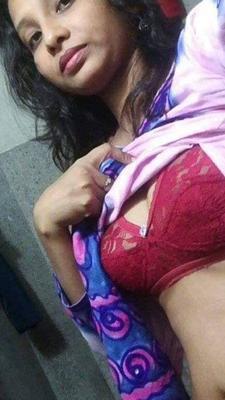 selfie nue de petite amie indienne