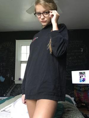 Teen GF Jamie Seins Mignons et Lunettes