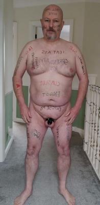 Exposed naked faggot Andrew Smith body writing