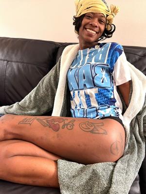 GypsieSlimFreya - bored black whore chic