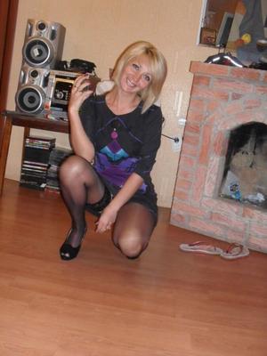 Sexy blonde Amateur-Milf aus Polen oder Russland