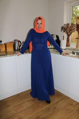 Muslimischer Hijab und Abaya-Strumpfhose