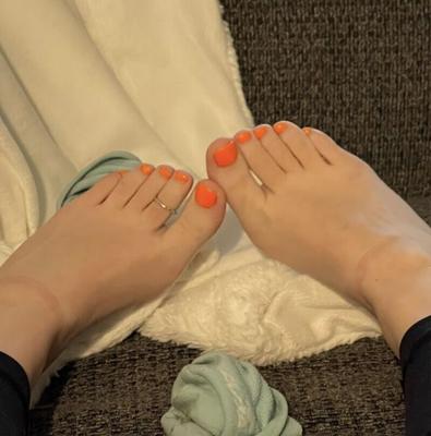 Ash’s orange toes with socks