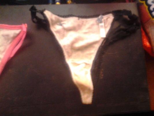 my moms lil used. panties