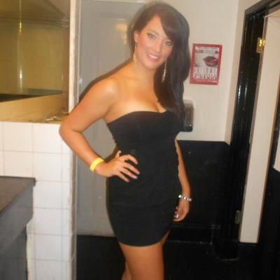 Horny teen slut Eve likes to be seen out with older men