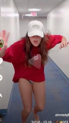 Tiktok ups falda