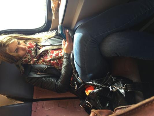 filles des transports en commun : qui est cette salope ?