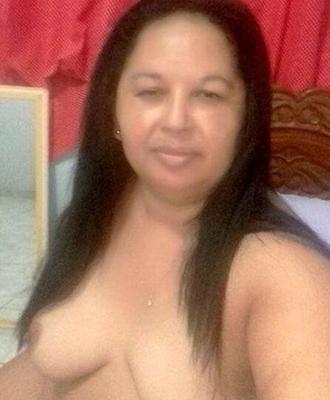 A mature, fat Brazilian woman, very bitch and indecent