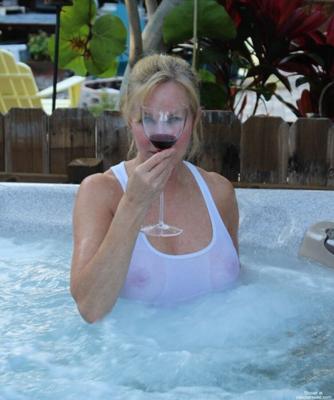 Blonde Mature Home Poser- Hot Tub