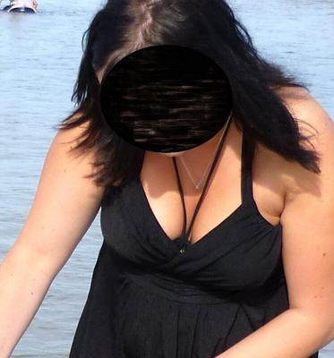 ses gros seins à la plage