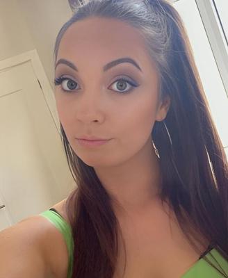 UK Chav Teen / MILF Sluts - Sperme dans le visage, les yeux, la gorge ou les cheveux ?