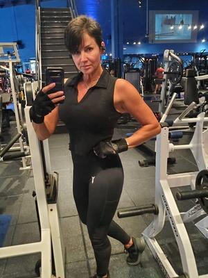 MUSCULAR MILF JENNY FOR NO LIMITS COMMENTS