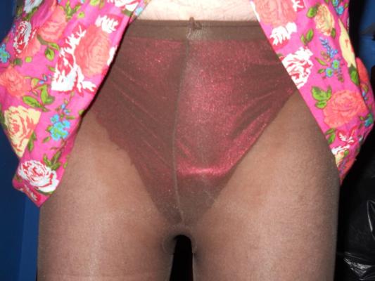 panties under tights