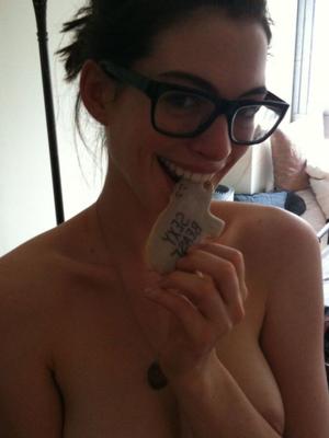 Fappening Anne Hathaway (leaked pics of cheating whore)