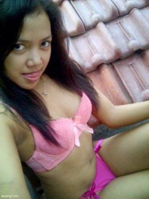 Cute Malay Girlfriend Hot Selfie in Hot Pink Thong