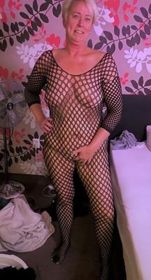 Cuckold wife: Anja from Luxembourg 