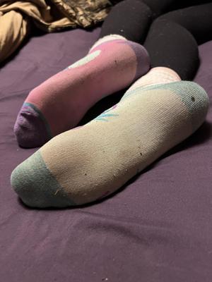 girls in pink socks 