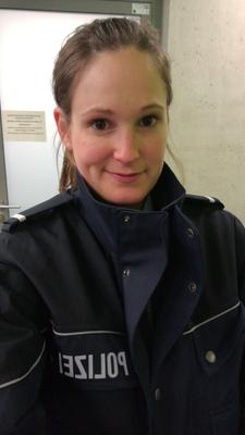 ドイツの女性警察官