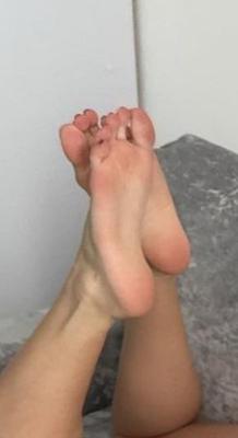 Feet female