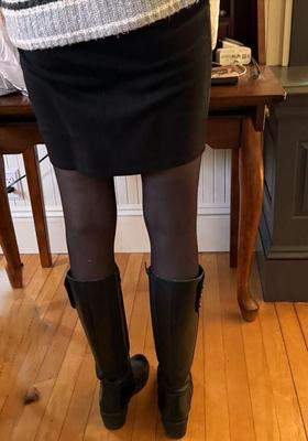 Wife Upskirted